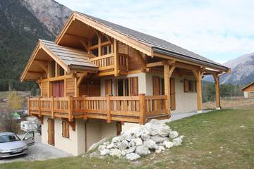 Gîte pour 8 personnes, avec balcon et jardin à Val-des-Prés
