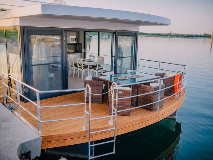 Hausboot mit 2 Schlafzimmer in Niemegk, Bitterfeld-Wolfen