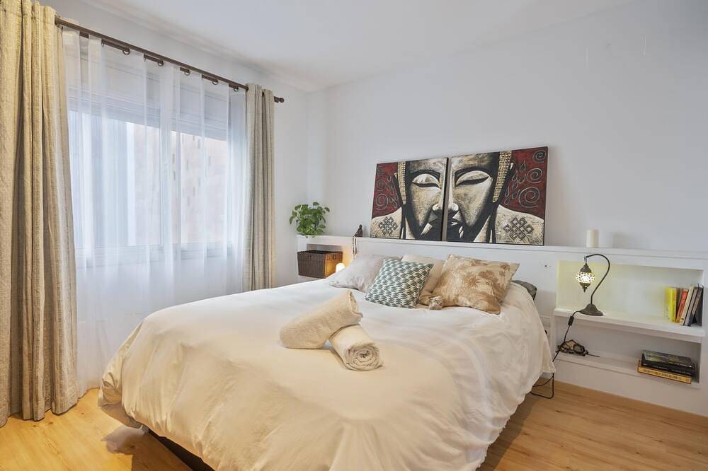 Entire apartment, Bcn 2: ¡Exclusivos y cerca del Camp Nou! in Hospitalet de Llobregat, l'Hospitalet de Llobregat