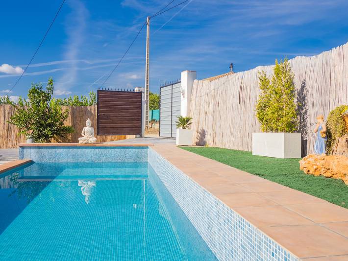 Casa rural para 6 personas, con terraza y jardín, Se admiten mascotas en Valle del Guadalorce - 2