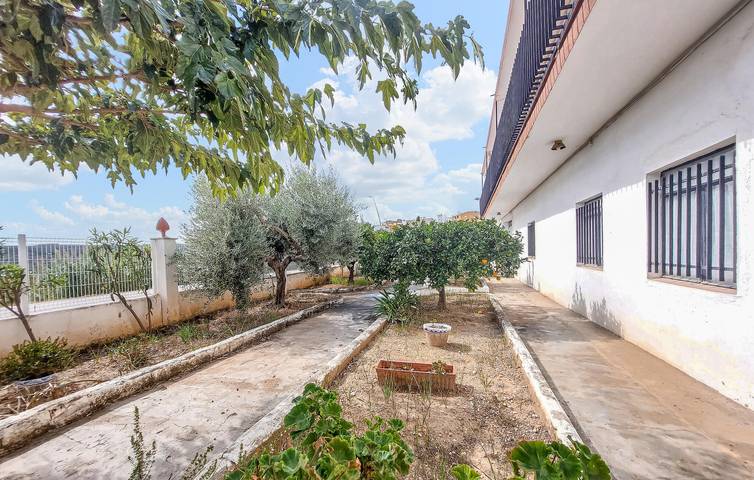 Casa rural para 8 personas, con jardín en Baix Maestrat - 2