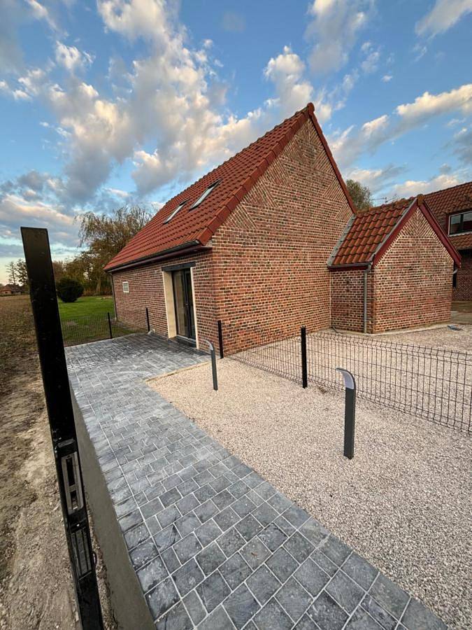 Gîte pour 2 personnes, avec Terrasse et Vue dans Bersée