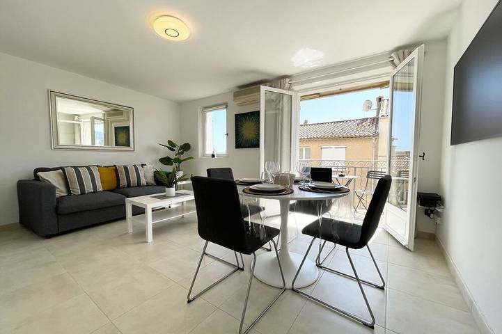 Gîte pour 4 personnes, avec balcon dans Office de Tourisme Sainte Maxime