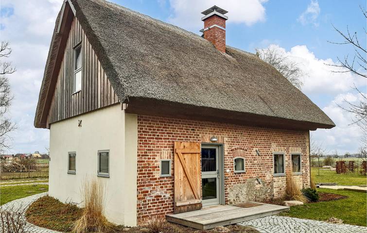 Ferienhaus für 4 Personen, mit Terrasse und Garten sowie Sauna