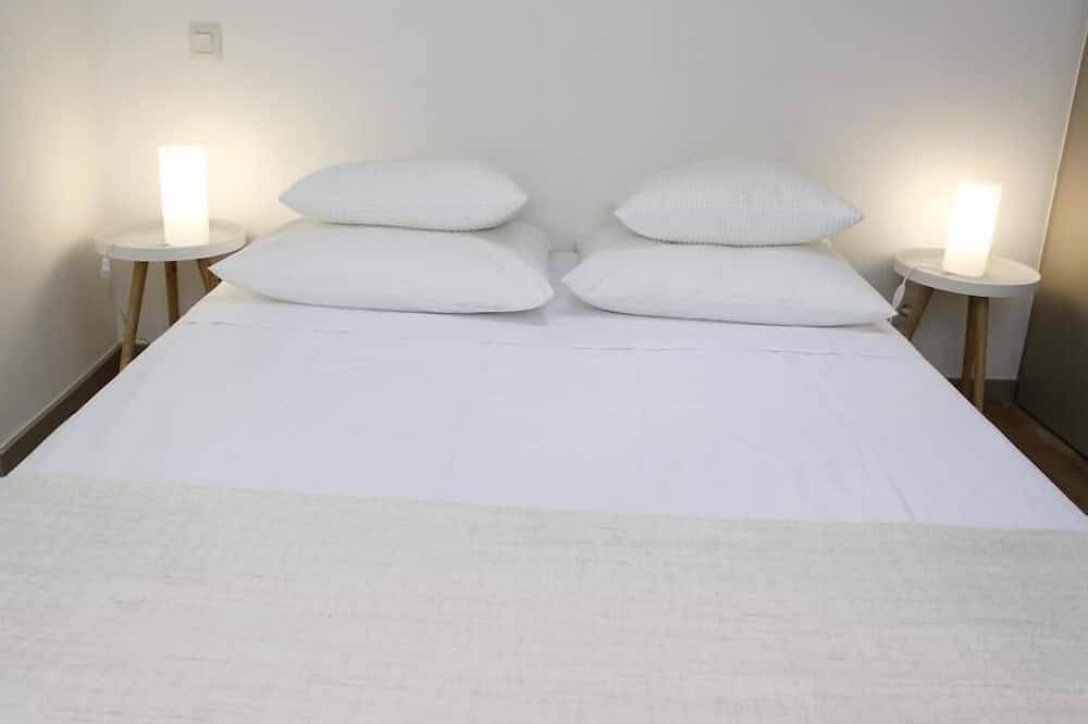 Entire apartment, Apartment-Ensuite with Bath-Bastide 1 in Carcassonne, Carcassonne region
