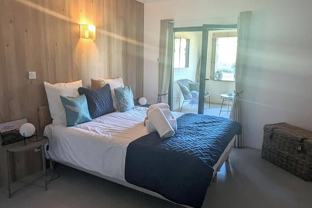 Appartement entier, Location T2 avec piscine à débordement vu sur mer Corse du Sud in Pianottoli-Caldarello, Arrondissement de Sartène