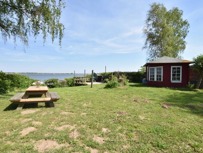 Ferienpark für 5 Personen, mit Seeblick und Ausblick sowie Garten, mit Haustier in Mecklenburg-Vorpommern - 3