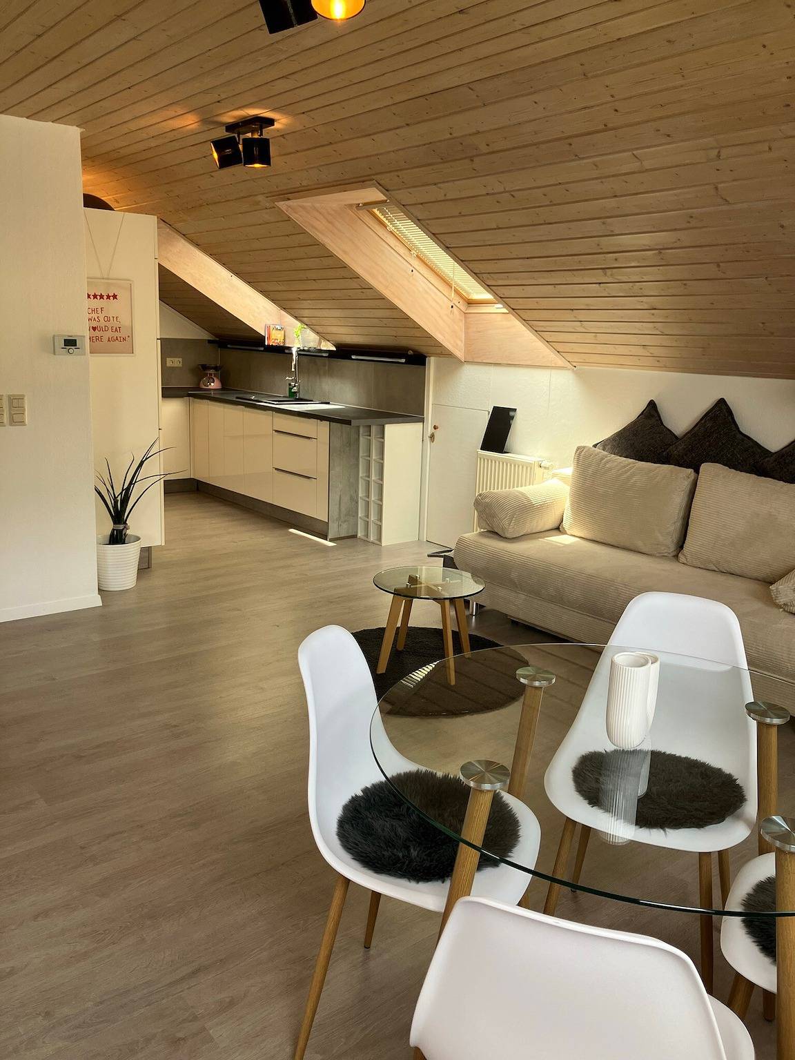 Ganze Wohnung, Apartment „Daniel's Fewo“ mit Gemeinschaftsgarten, Balkon und Wlan in Gruibingen, Albsteig Etappe 7