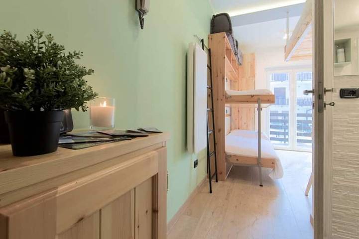 Ganze Wohnung, Casa Pino - Dachgeschoss mit Magnolta-Garten in Aprica, Veltlin