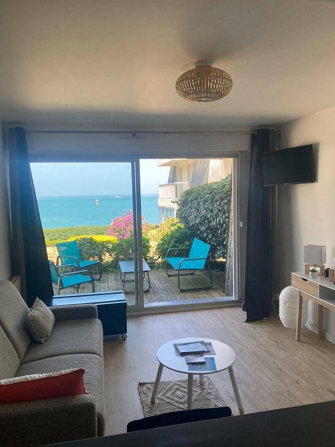 Ganze Wohnung, Studio with Sea View in Saint-Quay-Portrieux, Côte de Goëlo