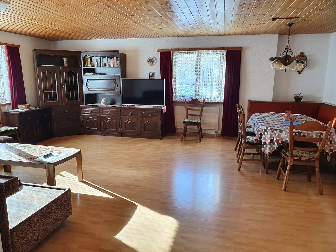 Ganze Ferienwohnung, Ferienwohnung Plaun Grond - Gruppen- und Ferienwohnung, 3 - 16 Personen max. 170m2 in Val Müstair, Unterengadin