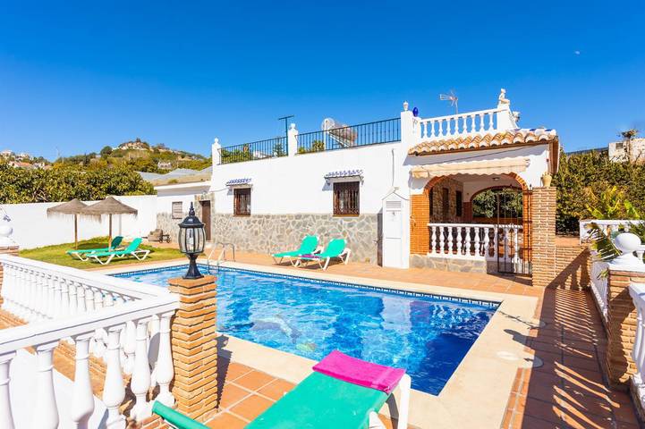 Casa rural para 4 personas, con vistas al mar además de terraza y jardín en Nerja - 2