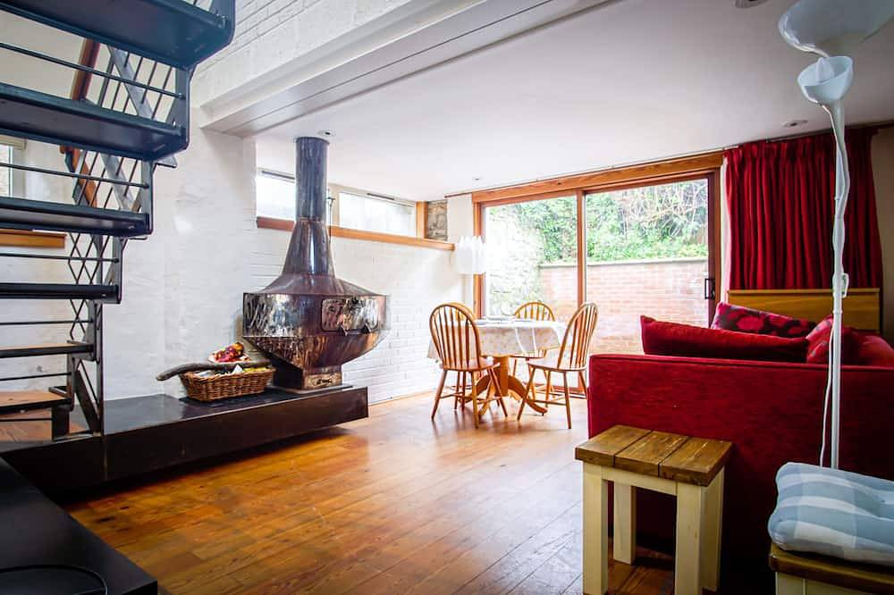 Characterful Semi-Detached House; Enviably Located in St Andrews, Region Fife