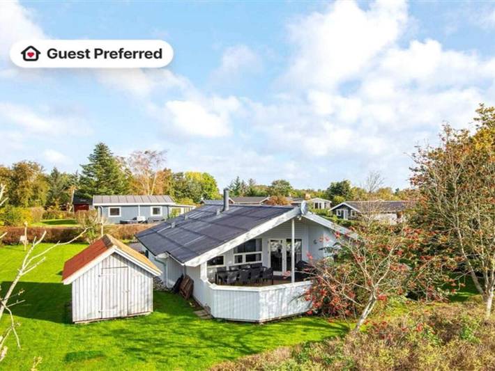 Ferienhaus für 8 Personen, mit Garten und Sauna, kinderfreundlich in Pøt Strandby