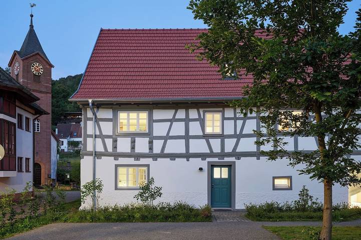Ferienhaus für 4 Personen, mit Terrasse und Garten