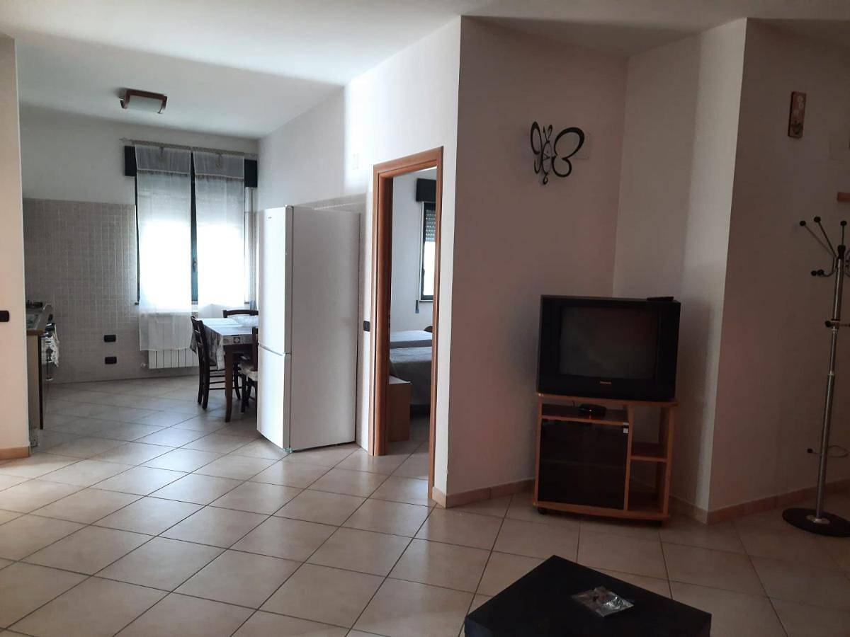 Appartamento intero, Two-Bedroom Apartment in Eboli, Provincia di Salerno