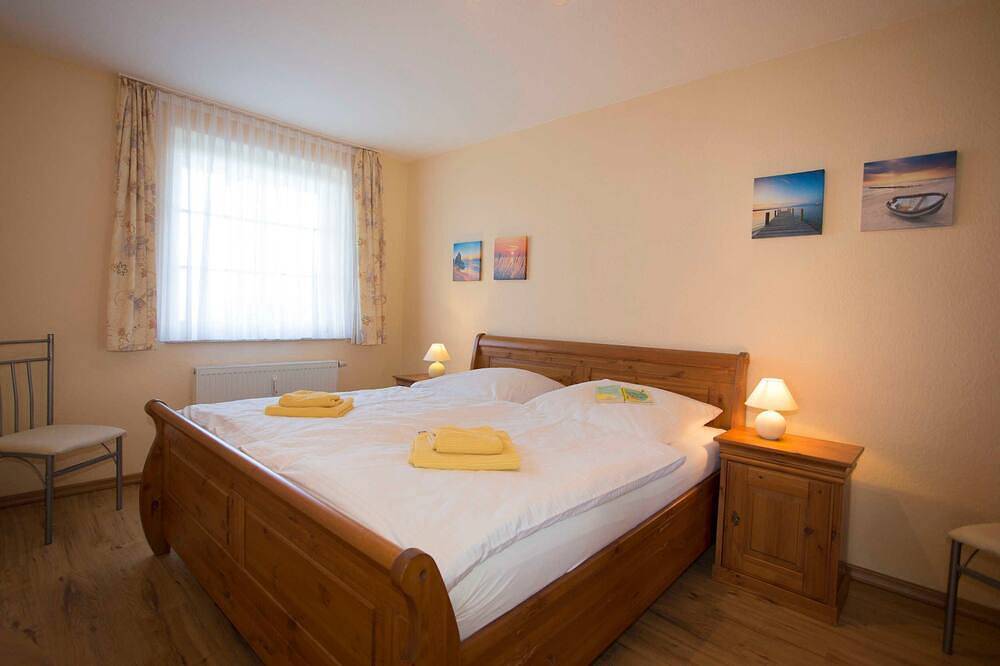 Ganze Wohnung, 2-Raum Whg. Nr. 2 - Ferienwohnungen Haus Meeresblick in Wiek, Rügen