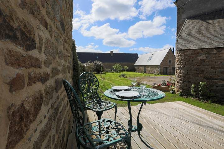 Location de vacances pour 2 personnes, avec Jardin à Saint-Michel-en-Grève