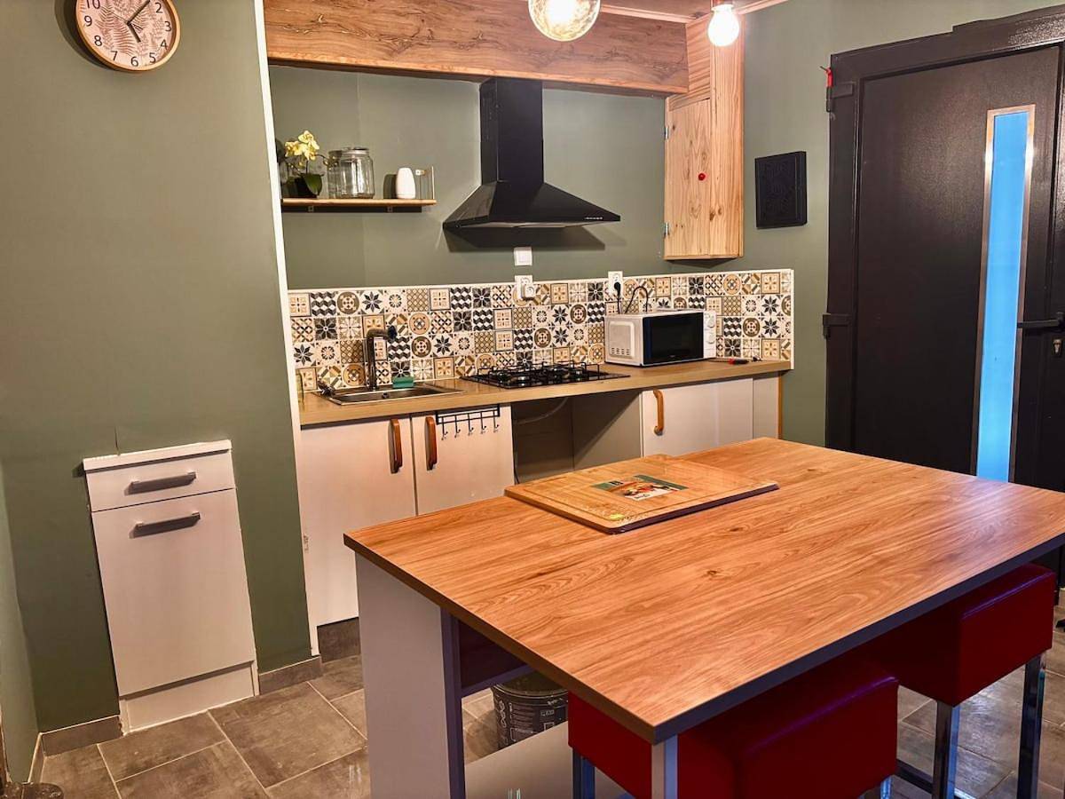 Appartement entier, Maison indépendante rénovée, Séjour détente assuré in Conlie, Sarthe