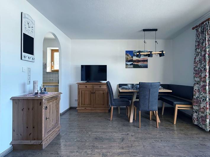 Ferienwohnung für 4 Personen, mit Balkon und Garten sowie Ausblick in Seeg - 3