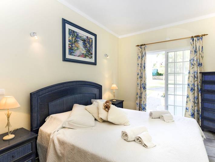 Ferienhaus für 4 Personen, mit Kinderpool und Terrasse sowie Garten in Lagoa - 4
