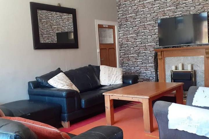 Location de vacances pour 10 personnes, avec jardin et vue, animaux acceptés à Belle-Isle-en-Terre - 3