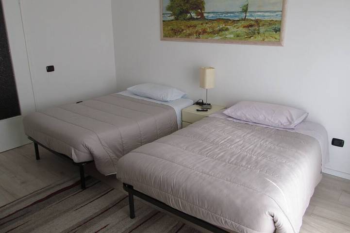 Ganze Wohnung, Jungenhaus - 90 qm Nur Für Dich. in Pavia, Pavia Provinz