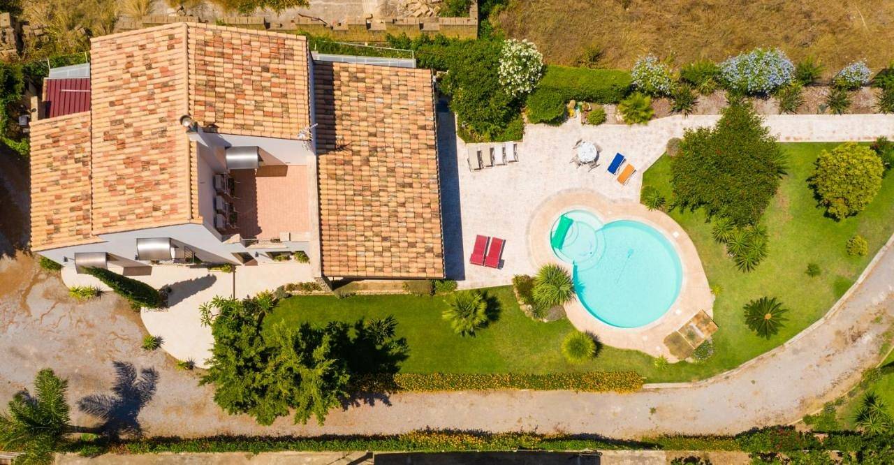 Villa Deluxe in Piana Calzata, Campofelice di Roccella