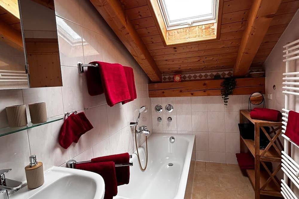 Ganze Wohnung, Ferienwohnung Bergzeit in Unterammergau, Bayerische Alpen