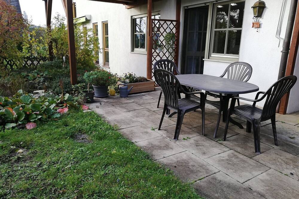 Ganze Wohnung, Ferienwohnung (90qm) mit Kamin in Karlstadt, Fränkisches Weinland