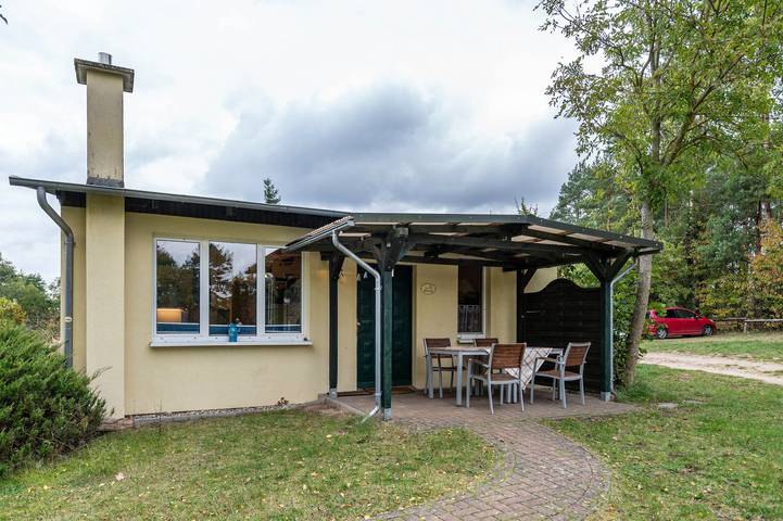 Ferienhaus für 4 Personen, mit Garten und Sauna sowie Seeblick in der Feldberger Seenlandschaft