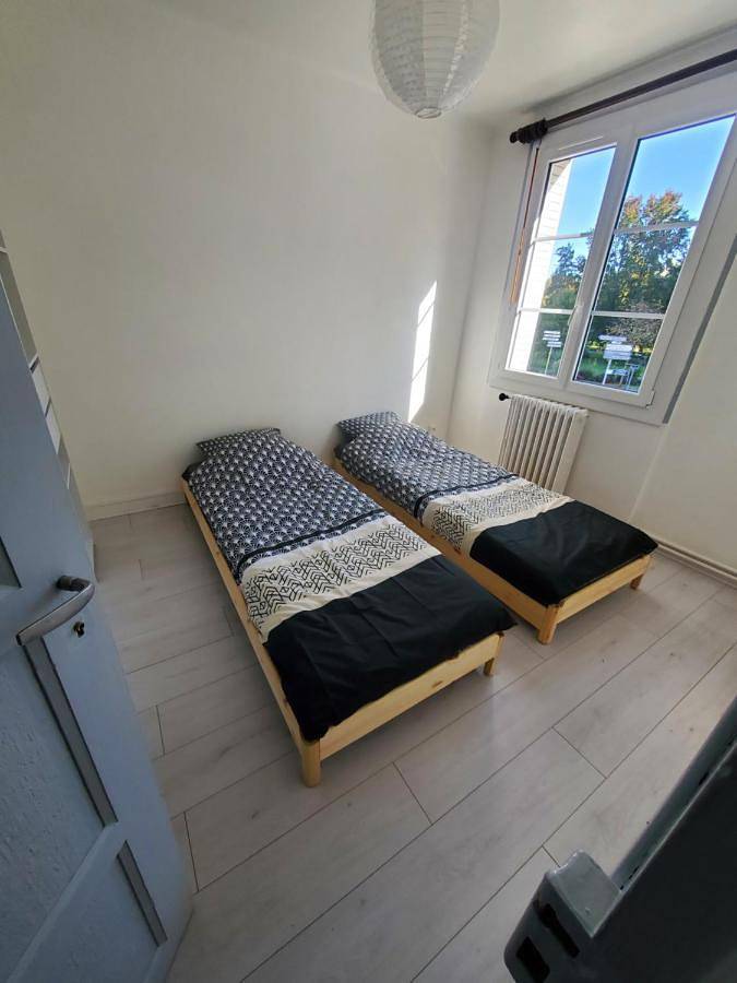 Gîte pour 6 personnes, avec vue ainsi que jardin et terrasse à Châteaudun - 4