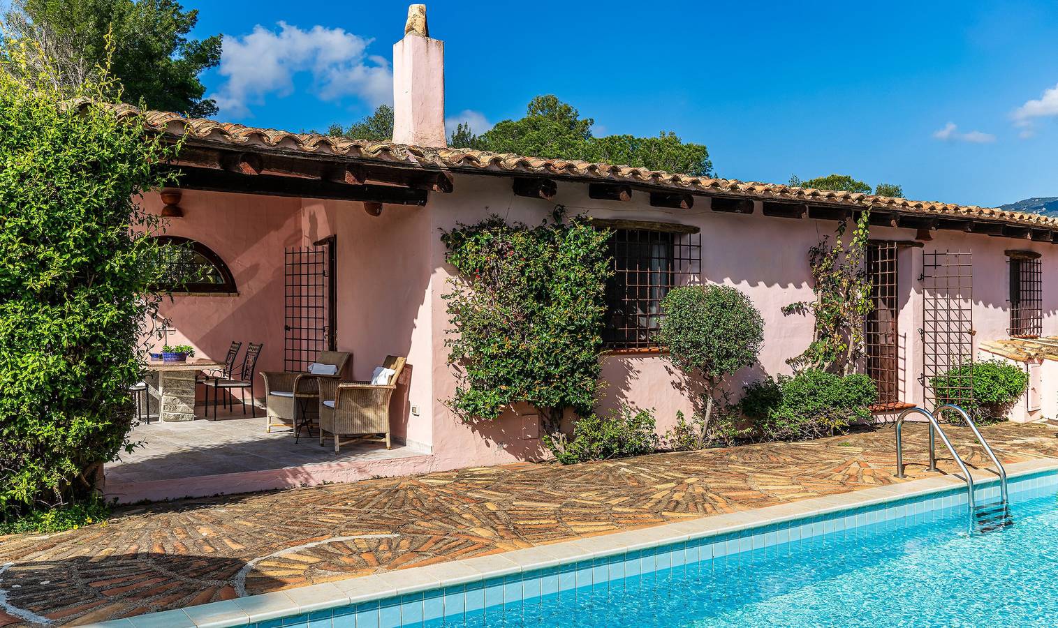 Villa 'Fiori 3' mit Meerblick, Wi-Fi und Klimaanlage in Is Molas, Pula und Umgebung