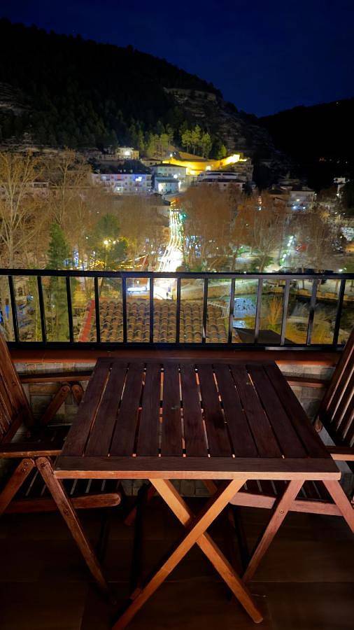 Casa rural para 2 personas, con vistas al lago además de vistas y balcón en Alcalá del Júcar - 2