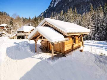 Chalet pour 8 personnes, avec balcon et jardin, adapté aux familles à Montriond