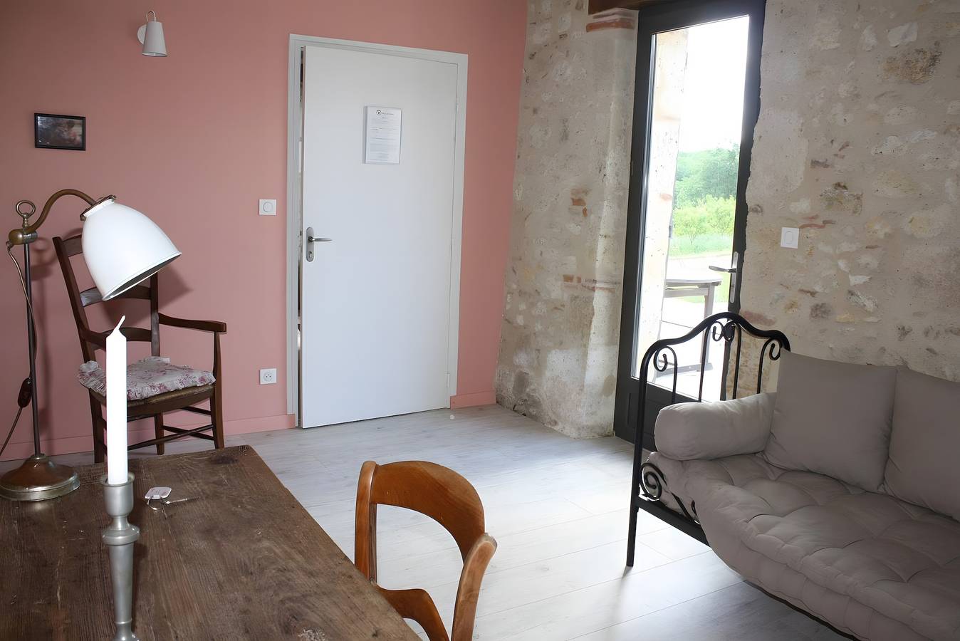 Pierre de Lomagne Room with Shared Pool in Castéra-Bouzet, Tarn-et-Garonne