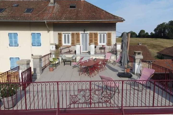 Location de vacances pour 12 personnes, avec Jacuzzi et Jardin dans Arandas