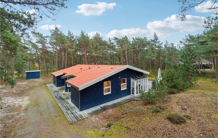 Feriehus for 8 personer med have in Sommerodden, Dueodde