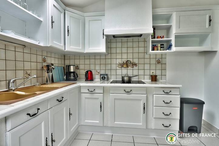 Acogedora casa rural con jardín y aparcamiento, a 500 m de la playa de Léhan in Treffiagat, Region de Quimper