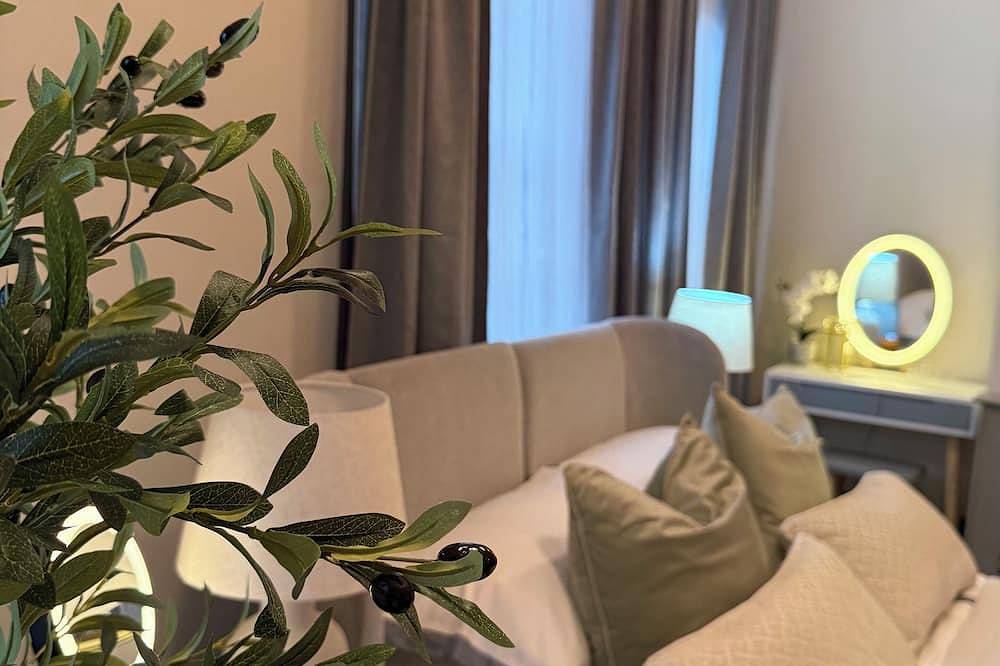 Geheel appartement, Special king size bed in 3 bedroom flat in the heart of Tunbridge wells  in Royal Tunbridge Wells, Kent