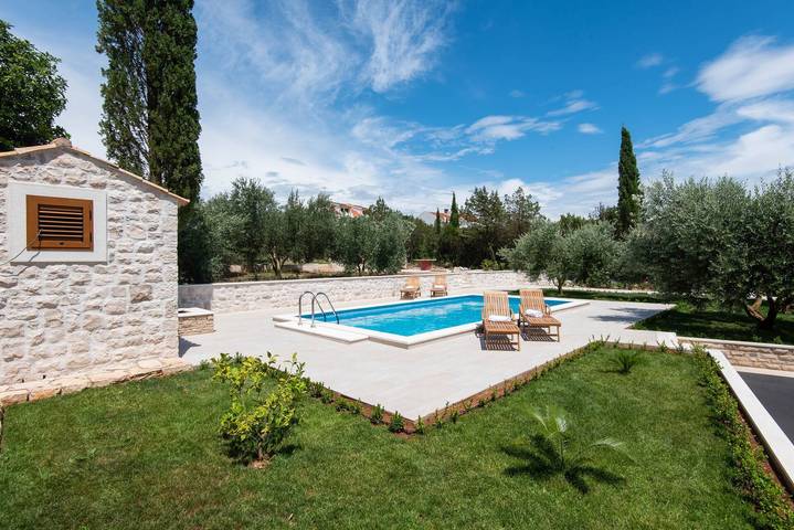 Ferienhaus für 6 Personen, mit Garten und Pool