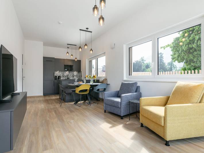 Ganze Wohnung, Stilvolles Appartement im Zentrum von Jenbach in Jenbach, Bezirk Schwaz