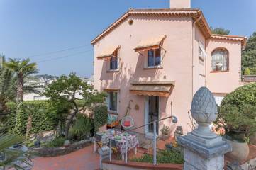 Cottage pour 4 personnes, avec jardin à Le Cannet