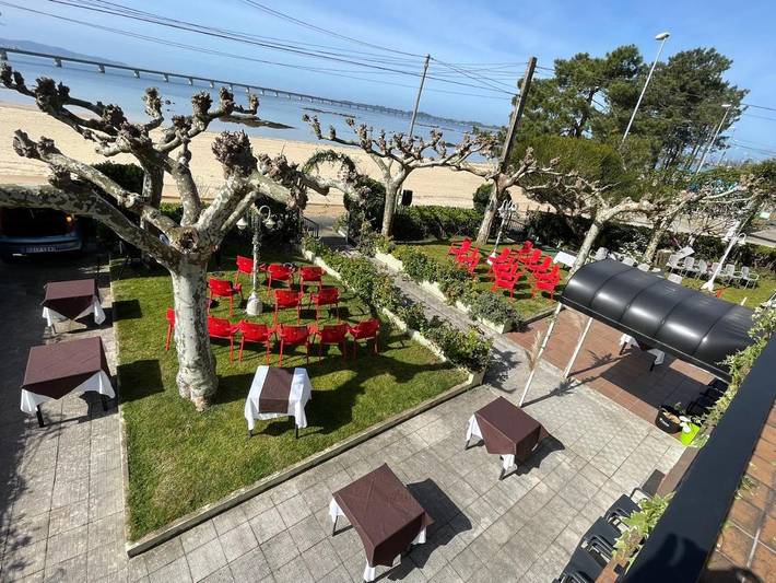 Casa de huéspuedes para 2 personas, con Balcón y Terraza además de Jardín y Vistas en Cambados