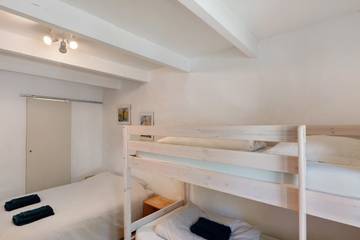 Chambre pour 4 Personnes dans Blieux, Provence, Photo 4