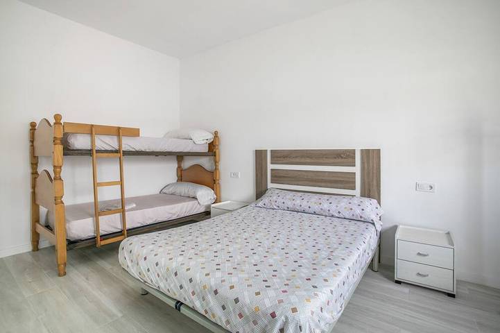 Villa für 16 Personen, mit Whirlpool und Terrasse in Alicante - 3