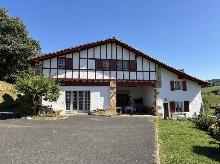 Gîte pour 6 personnes, avec Terrasse et Jardin