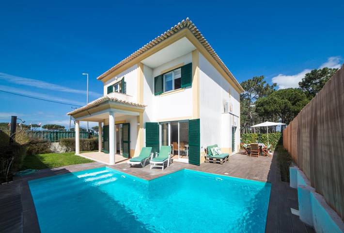 Location de vacances pour 10 personnes, avec jardin et piscine dans Aldeia Do Meco