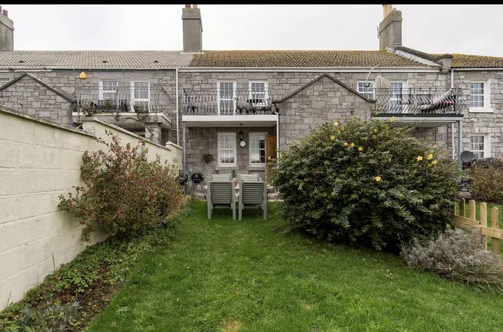 Holiday home for 6 people, with ocean view and garden, with pets in Plymouth