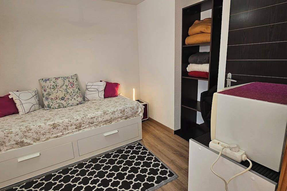 Entire apartment, Studio 4 persons Magnificent Mountain View pyrenees zenith Luz St Sauveur in Luz-Saint-Sauveur, Pyrenees National Park